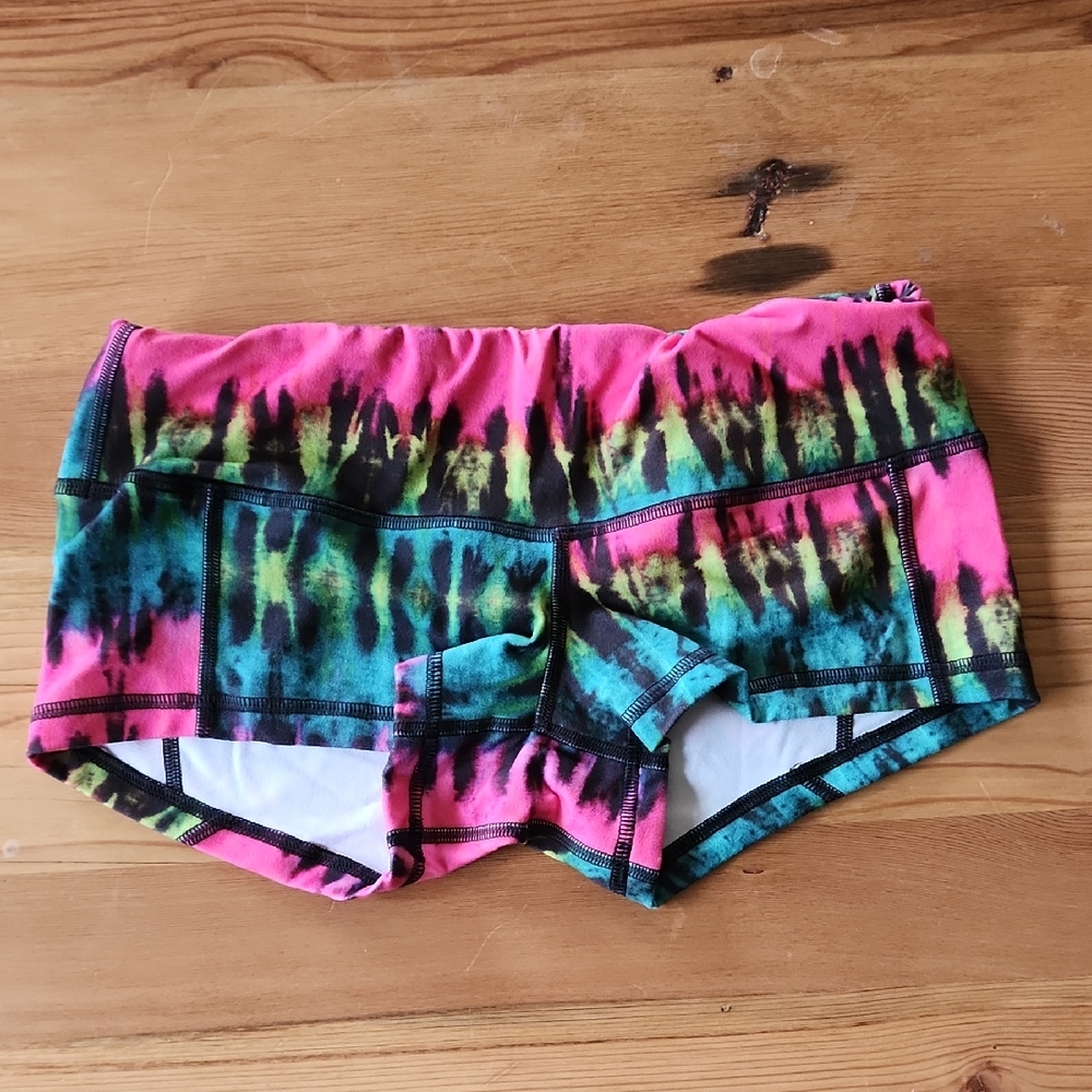 Fleo Shorts